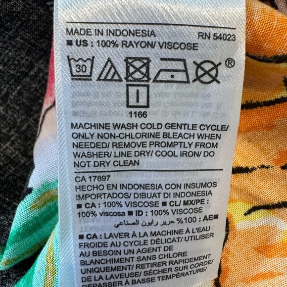 ❤️ Old Navy Floral Print Strappy Tank/Camisoles  Medium NWOT - Picture 2 of 7